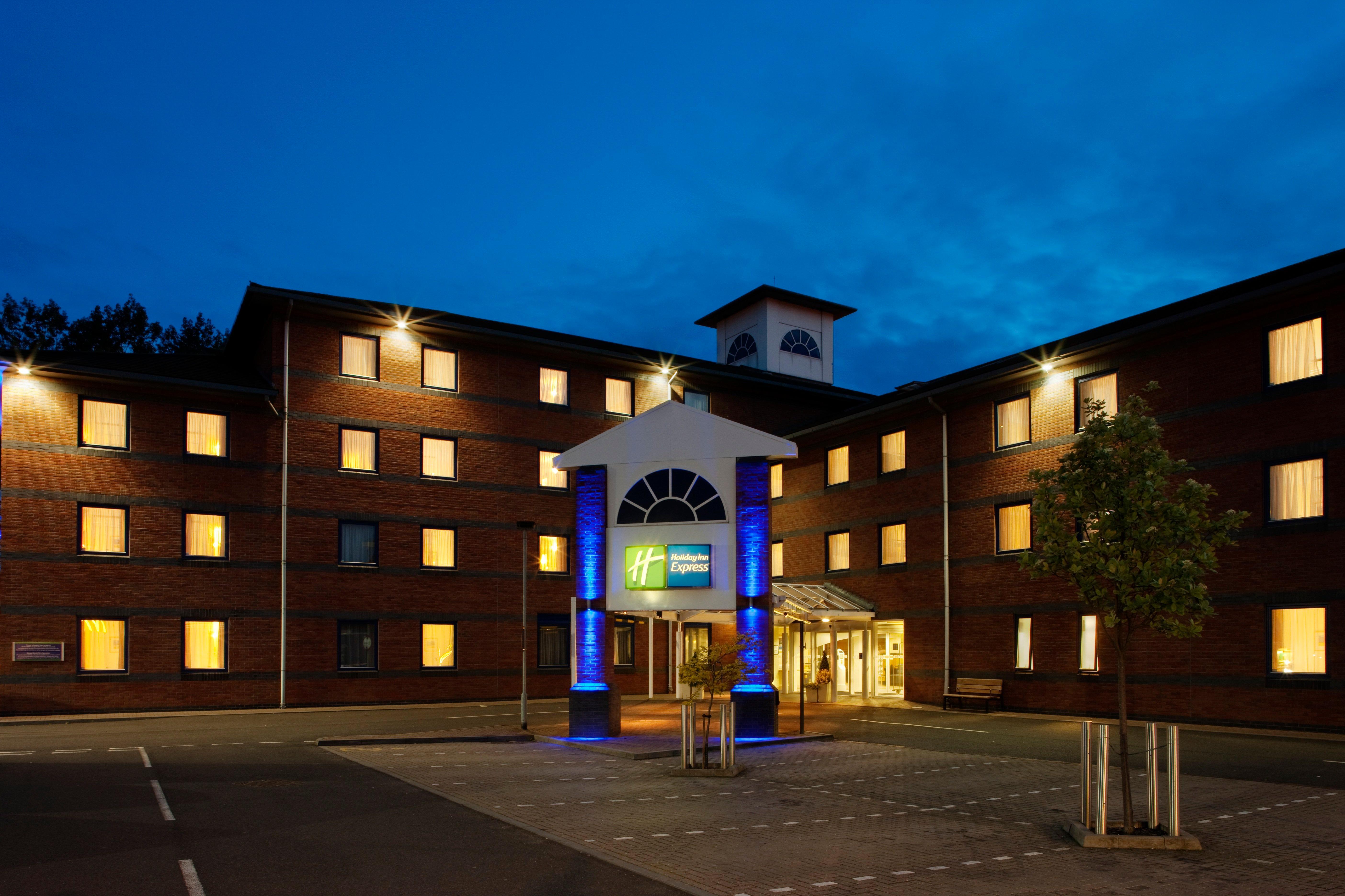 Holiday Inn Express Droitwich Spa By Ihg Exterior foto